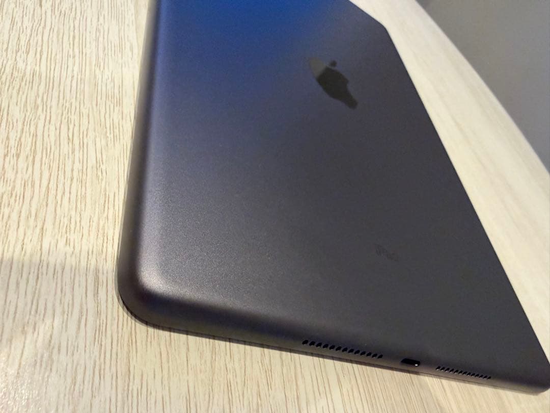 Apple iPad スペースグレー 第7世代