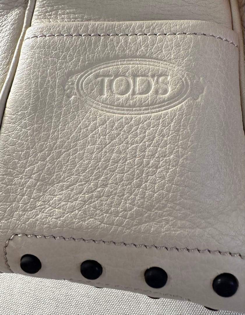 Tod’s ワンショルダー　革オフホワイト　バッグ