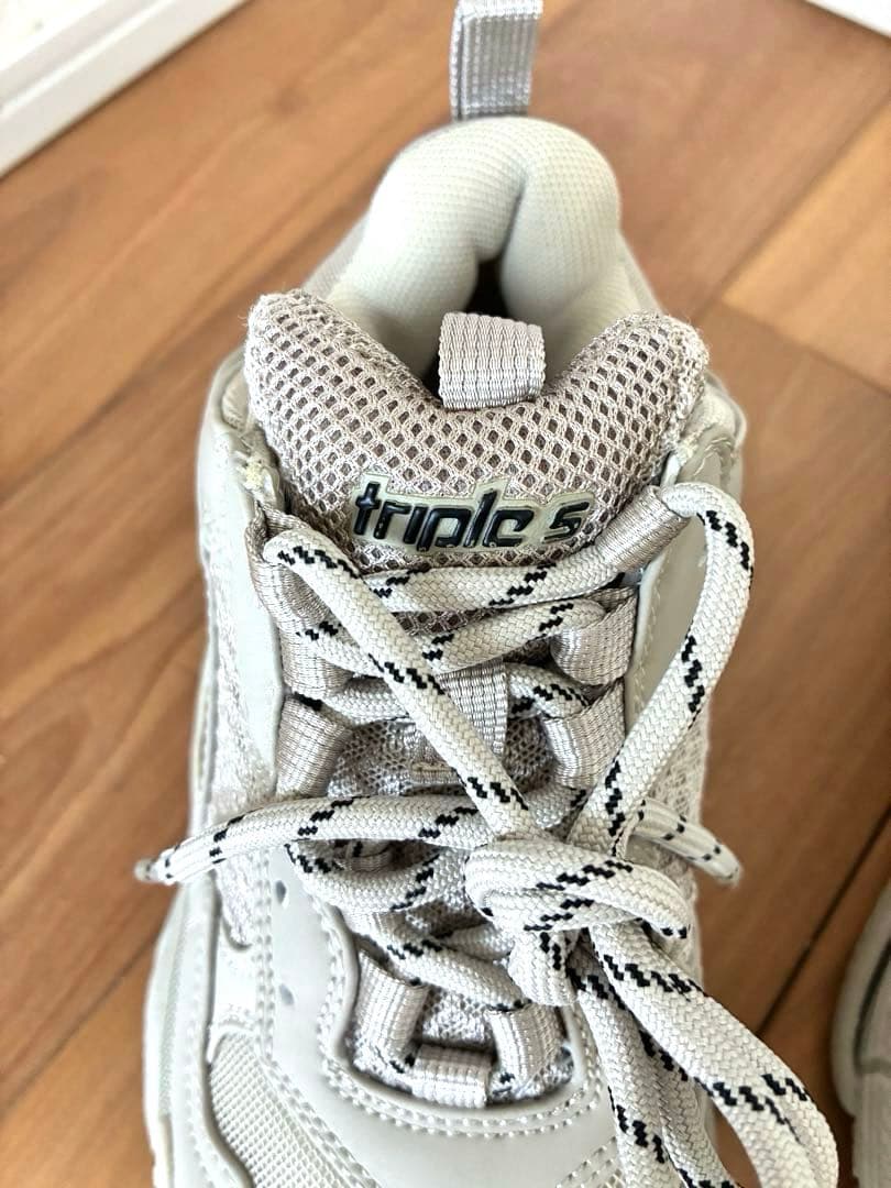 美品✴︎BALENCIAGA✴︎ベージュ スニーカー 38 Triple S 厚底