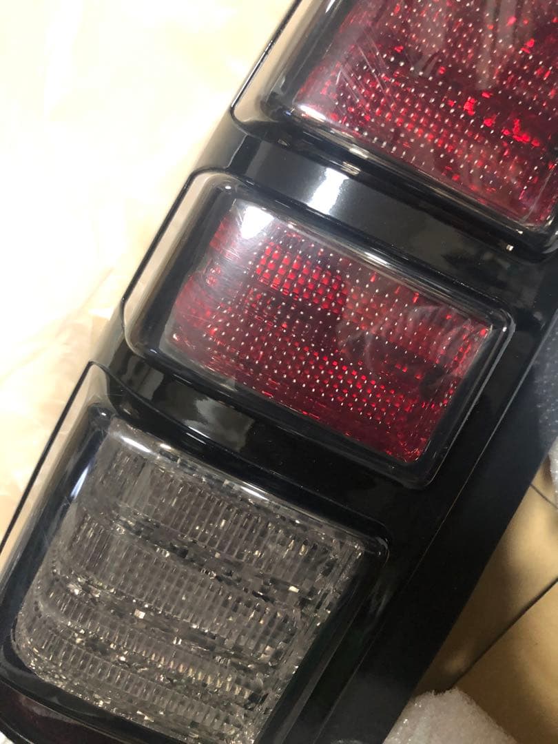 ジムニー JB23用　LEDブロックテールランプ　スモーク