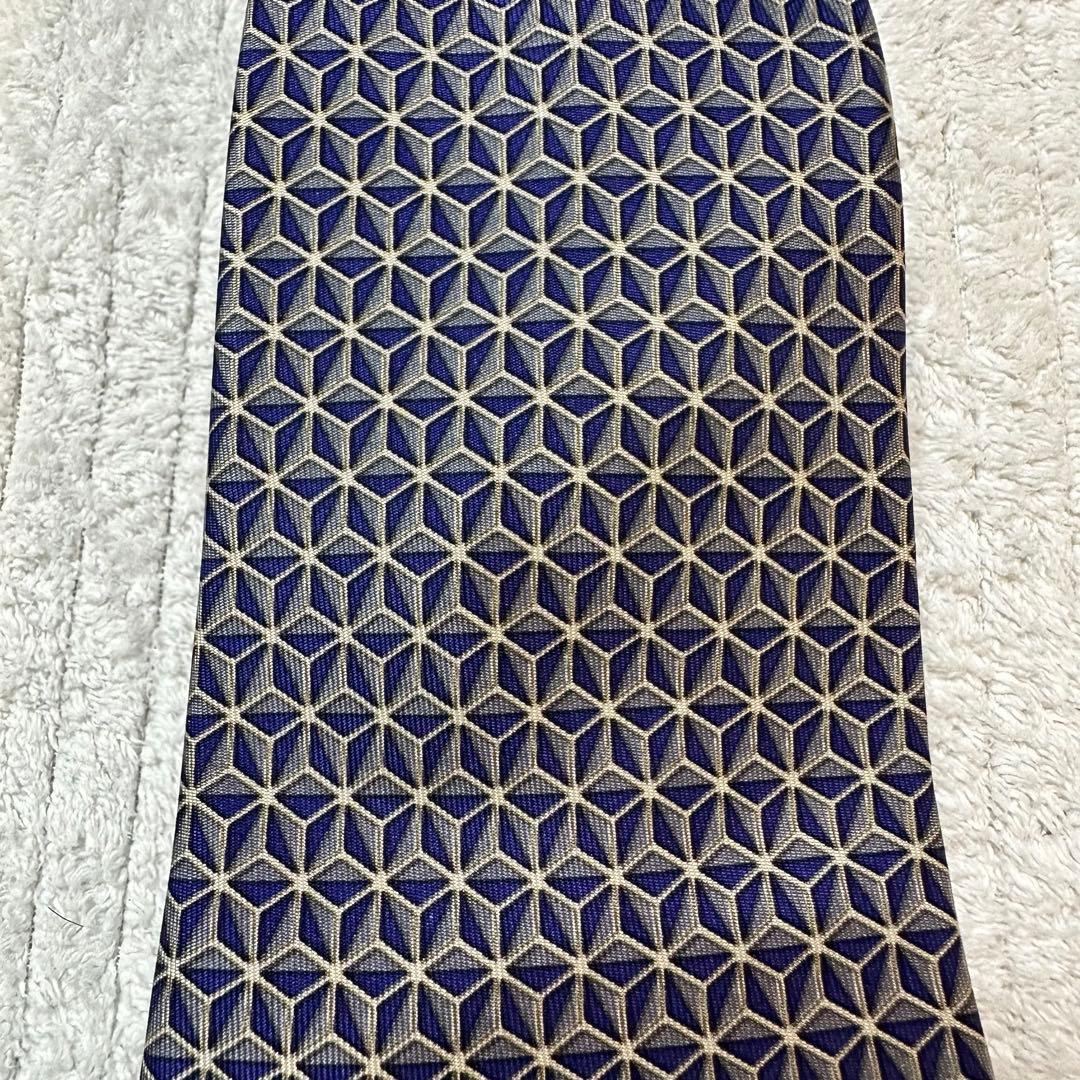 【未使用品】HERMES（エルメス） シルク100%ネクタイ スクウェア 立体柄