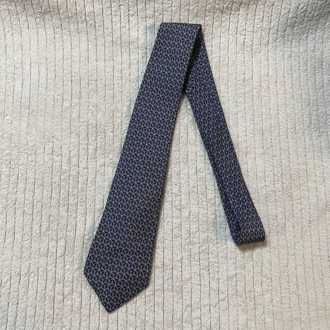 【未使用品】HERMES（エルメス） シルク100%ネクタイ スクウェア 立体柄