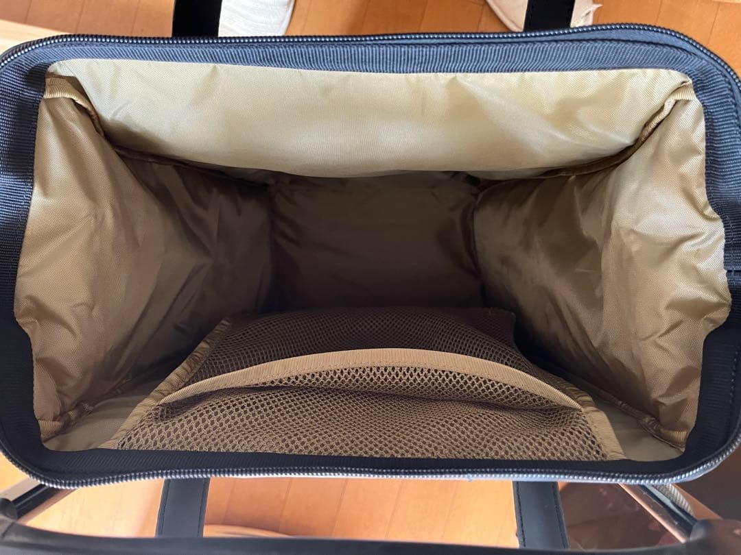 swany スワニー　4輪キャリーバッグ