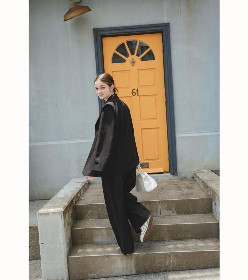 ピヌエ ショルダーステッチテーラードジャケット BLACK