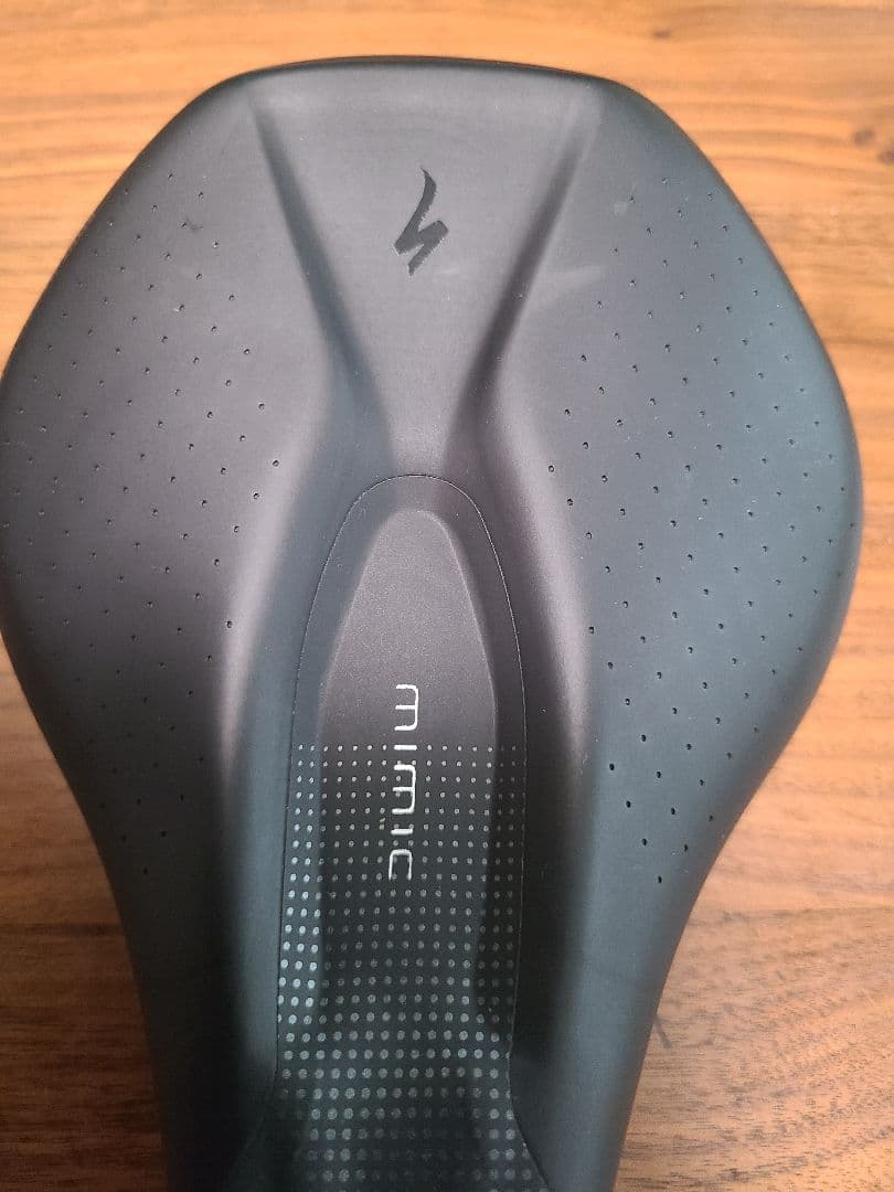 Specialized mimic サドル ブラック