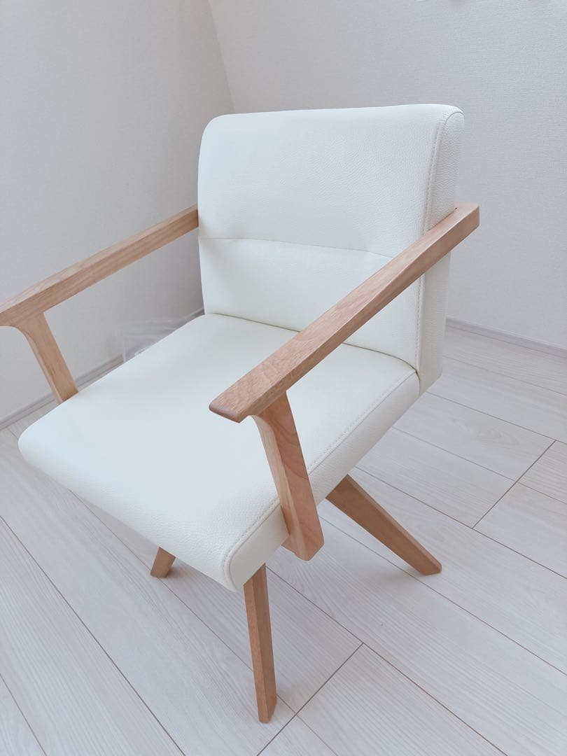 ★ザクロ★2脚セット★新品★手渡し限定★回転ダイニングチェア ホワイト