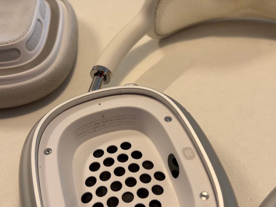 Apple airpods Max Lightningモデル