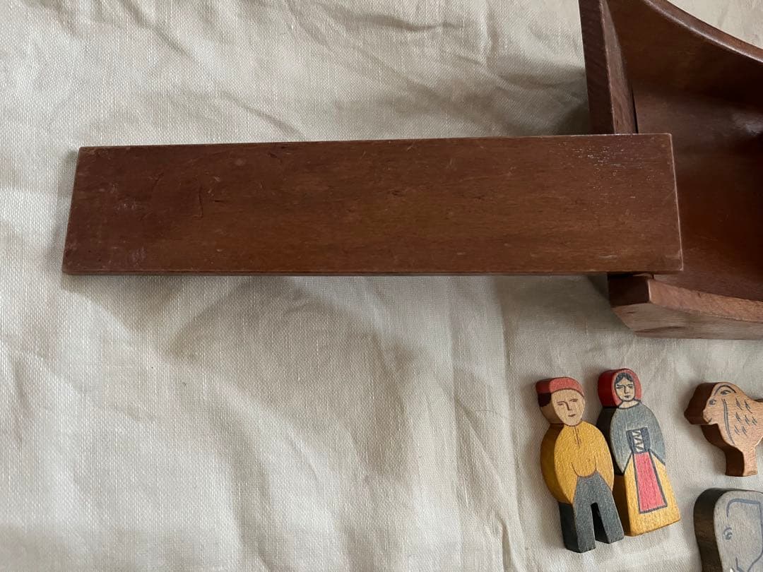 スイス　アルビスブラン社　ノアの方舟　木製玩具　スイス最古の玩具メーカー