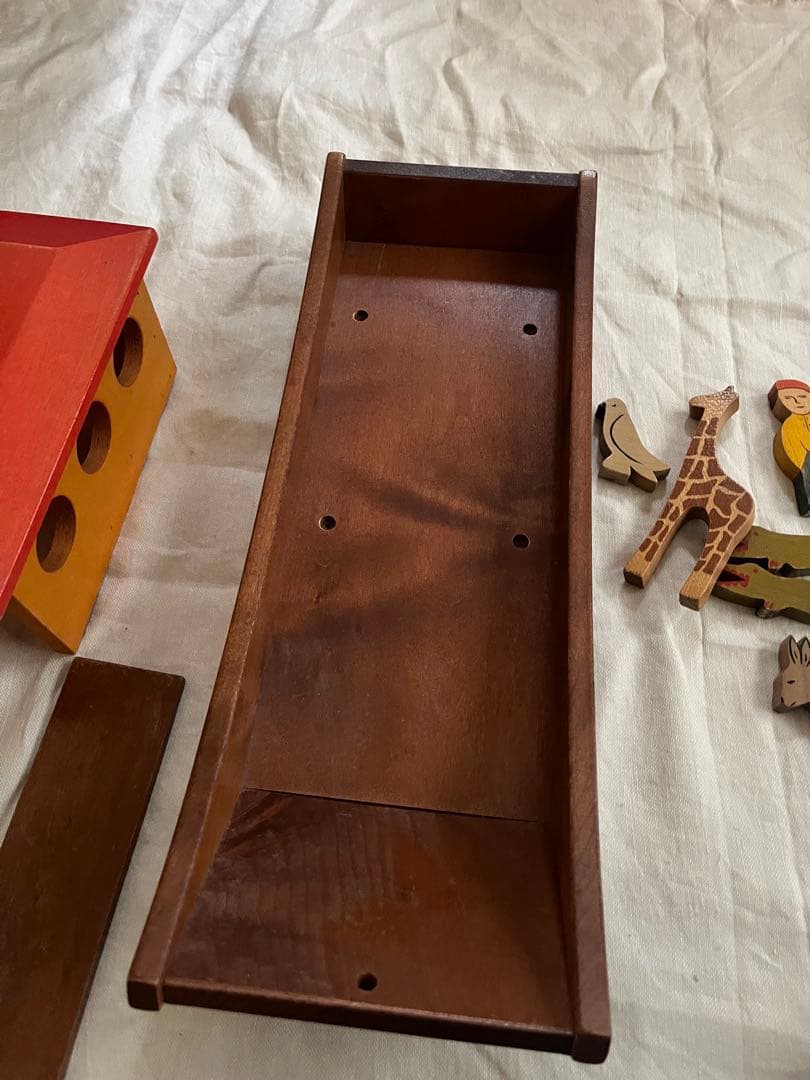 スイス　アルビスブラン社　ノアの方舟　木製玩具　スイス最古の玩具メーカー