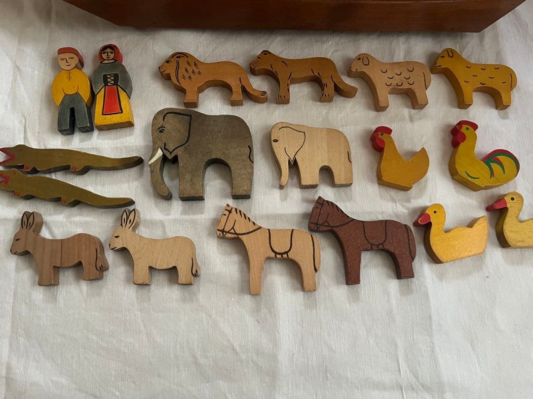 スイス　アルビスブラン社　ノアの方舟　木製玩具　スイス最古の玩具メーカー