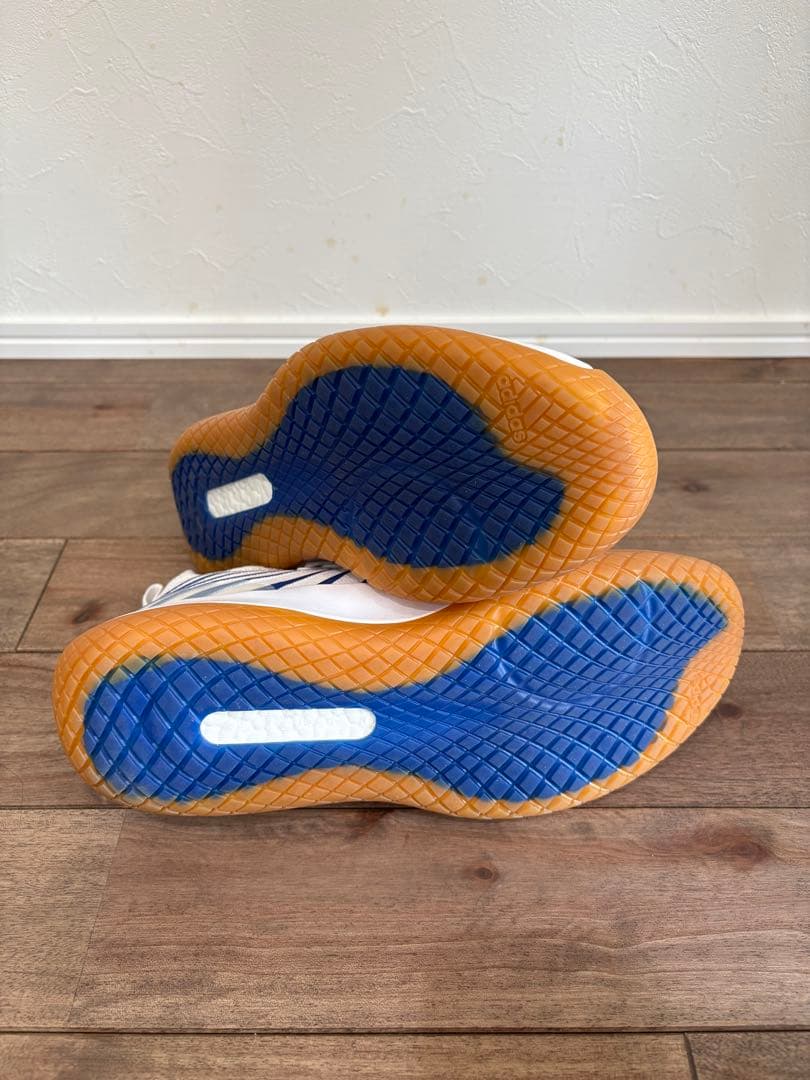 adidas バレーボールシューズ ホワイト/ブルー/ブラック