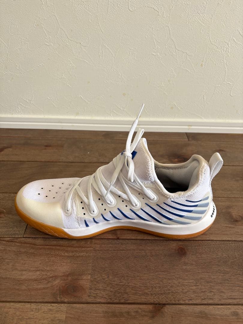 adidas バレーボールシューズ ホワイト/ブルー/ブラック