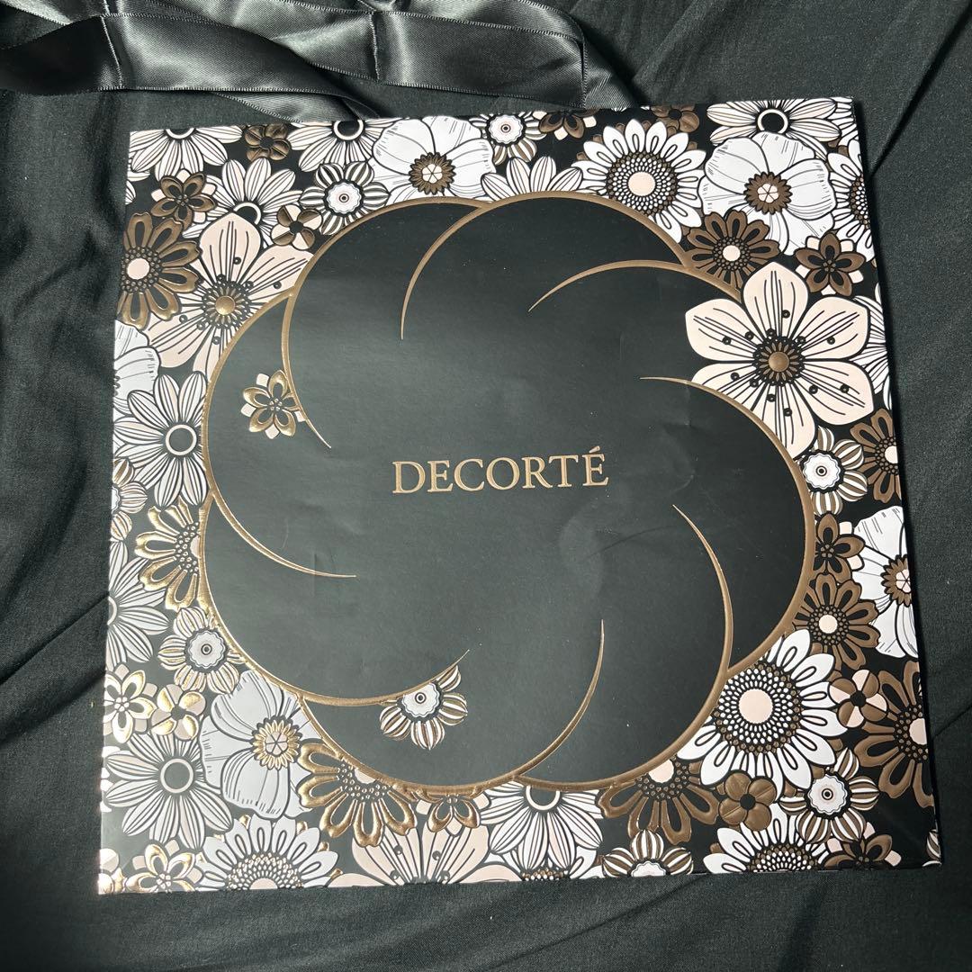 コスメデコルテ　クリスマスコフレ　2025 新品未開封　エターナル　ブルーム