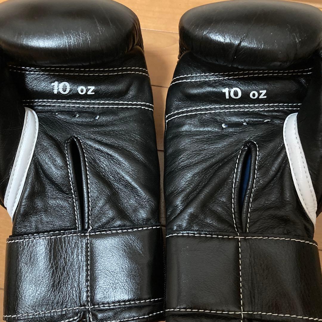 Winning ボクシンググローブ 10 oz ブラック