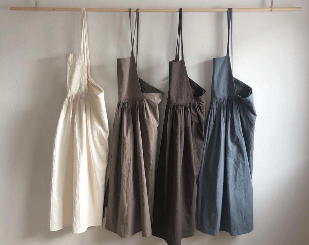 リネン　カフェエプロン　作家　くらすこと