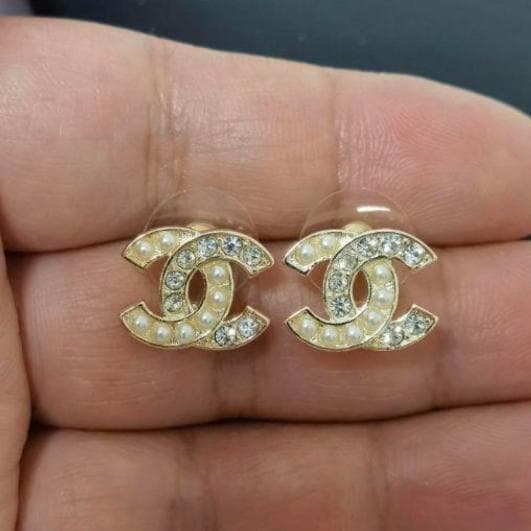 ゴールド シャネル ピアス