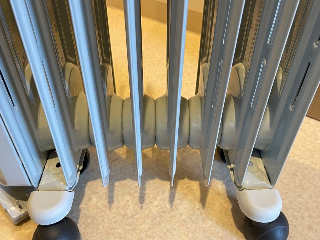 ✨美品✨DeLonghi オイルヒーター HJ0812