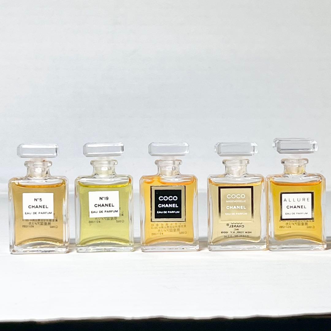 シャネル フレグランス ワードローブ 香水 ミニボトル 5点セット 箱付き