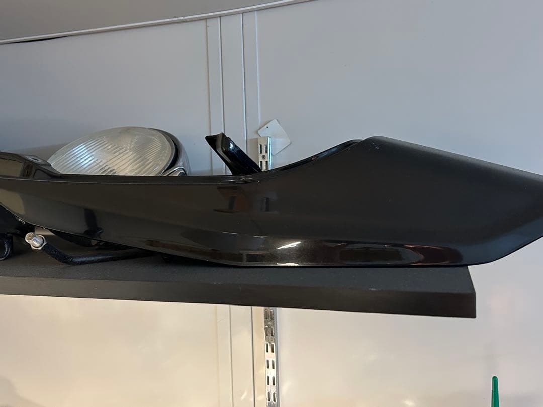 ゼファーχ外装、タンク、サイドカバー、テールカウル