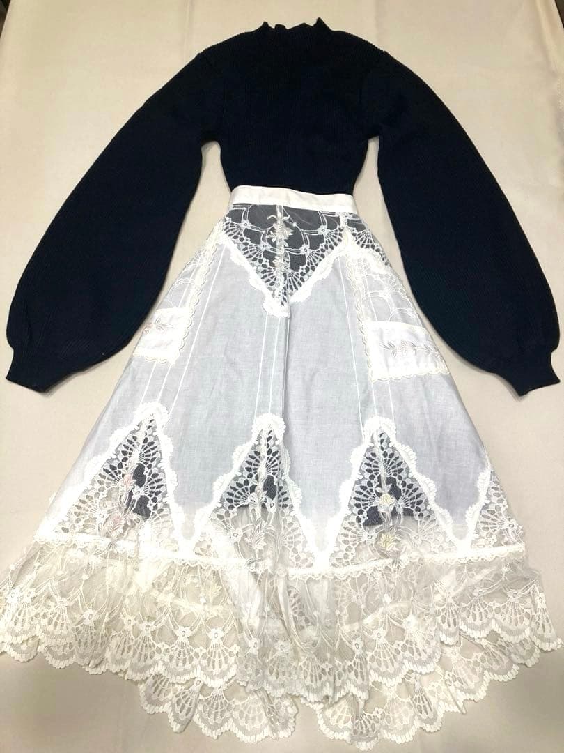 新品未使用さえら ヒスクローネ　レース エプロン ヴィンテージ