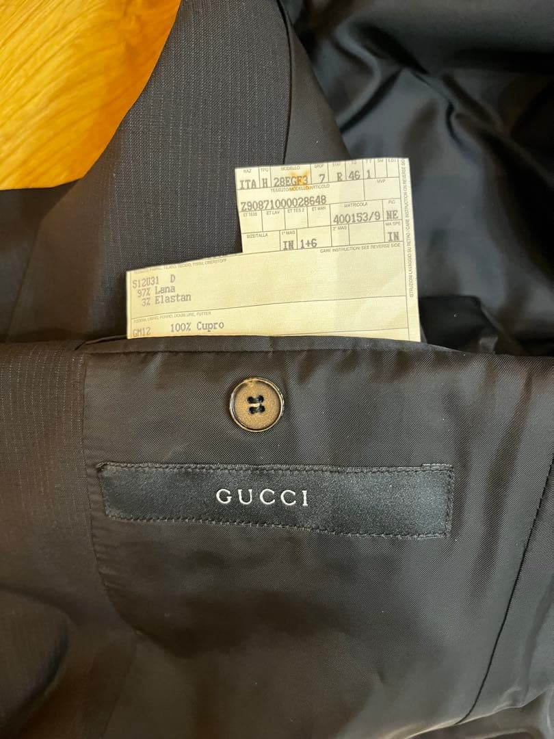 最終値下げ！美品！GUCCI スーツ　メンズ