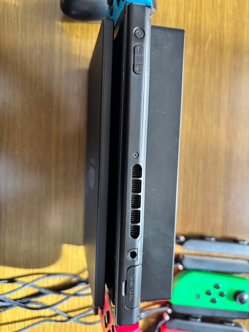 Nintendo Switch 本体 ピンク/グリーン/ブルー