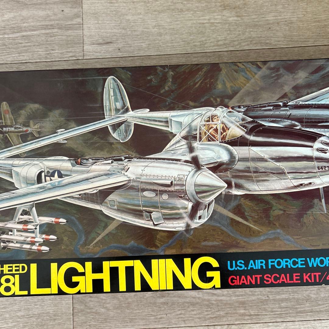 k*3様 Guillow's Lockheed P-38L Lightning