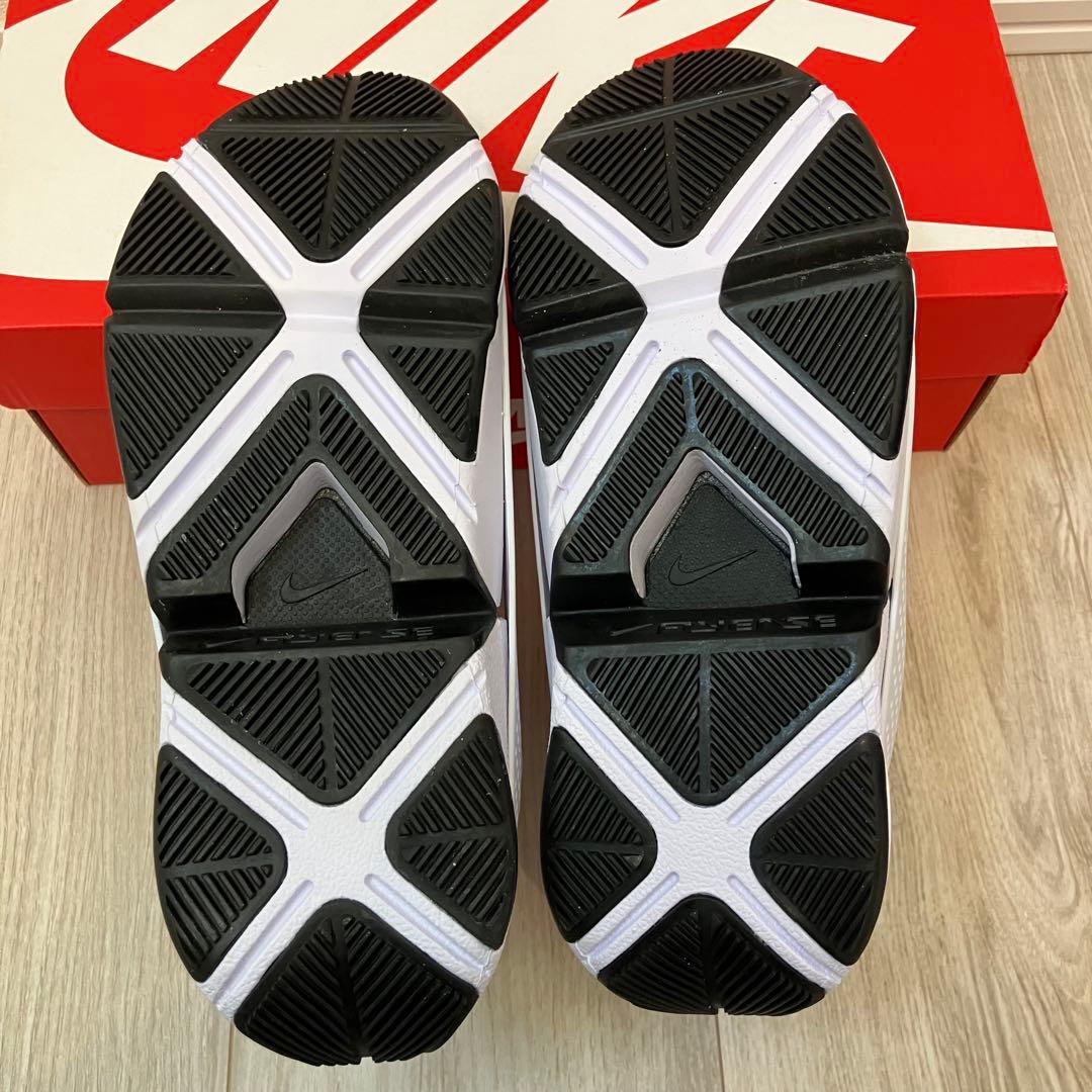 【新品未使用】NIKE ゴー フライイーズ ホワイト 24cm