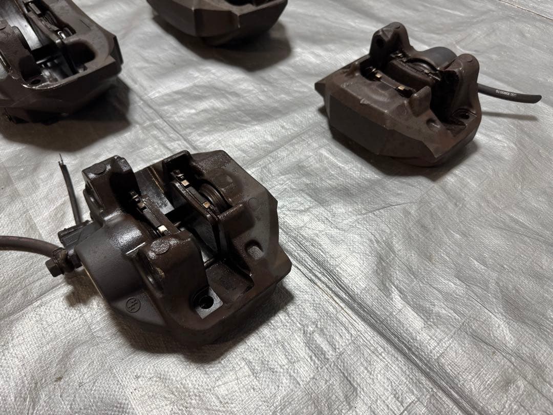 レクサス LS600h LS460 UVF45 ブレーキキャリパー 1台分 1