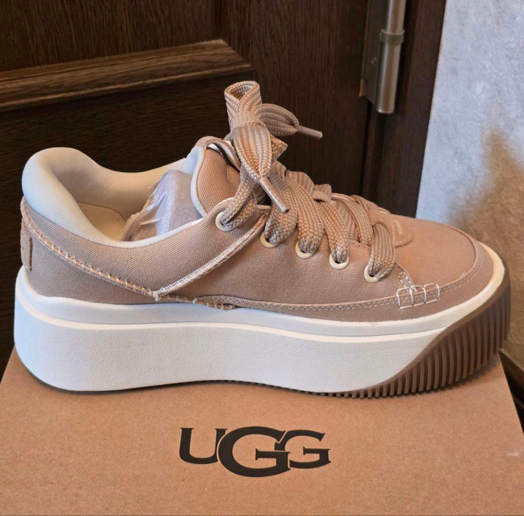 【新品】アグ ベージュ 厚底スニーカー 25cm UGG for emmi