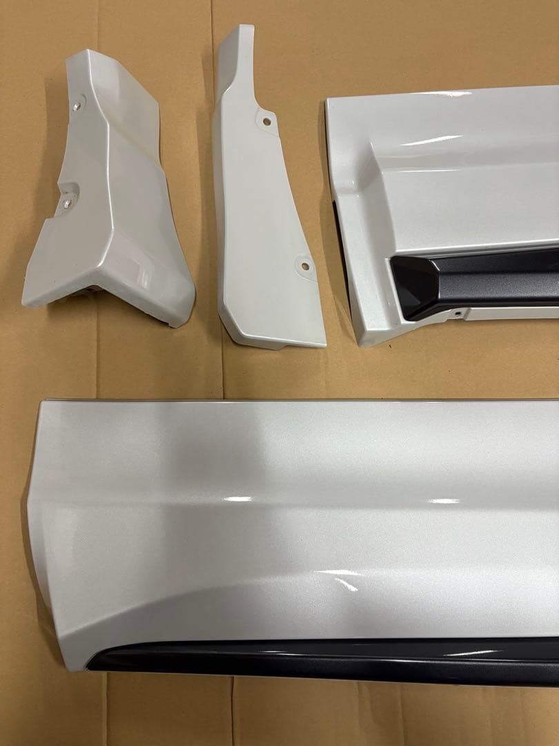 子*A様 右側新品+左側中古　トヨタ　80ハリアー モデリスタ　サイドスカート0