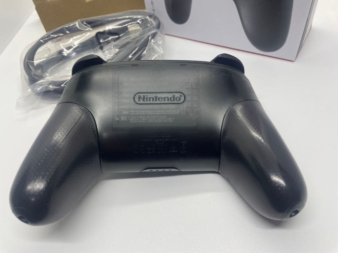 任天堂Switch本体バッテリー強化型　PROコントローラー