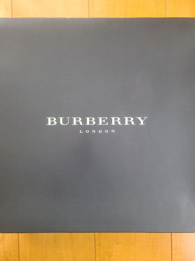 【チャー】BURBERRY バーバリー ノバチェックひざ掛けウール100%