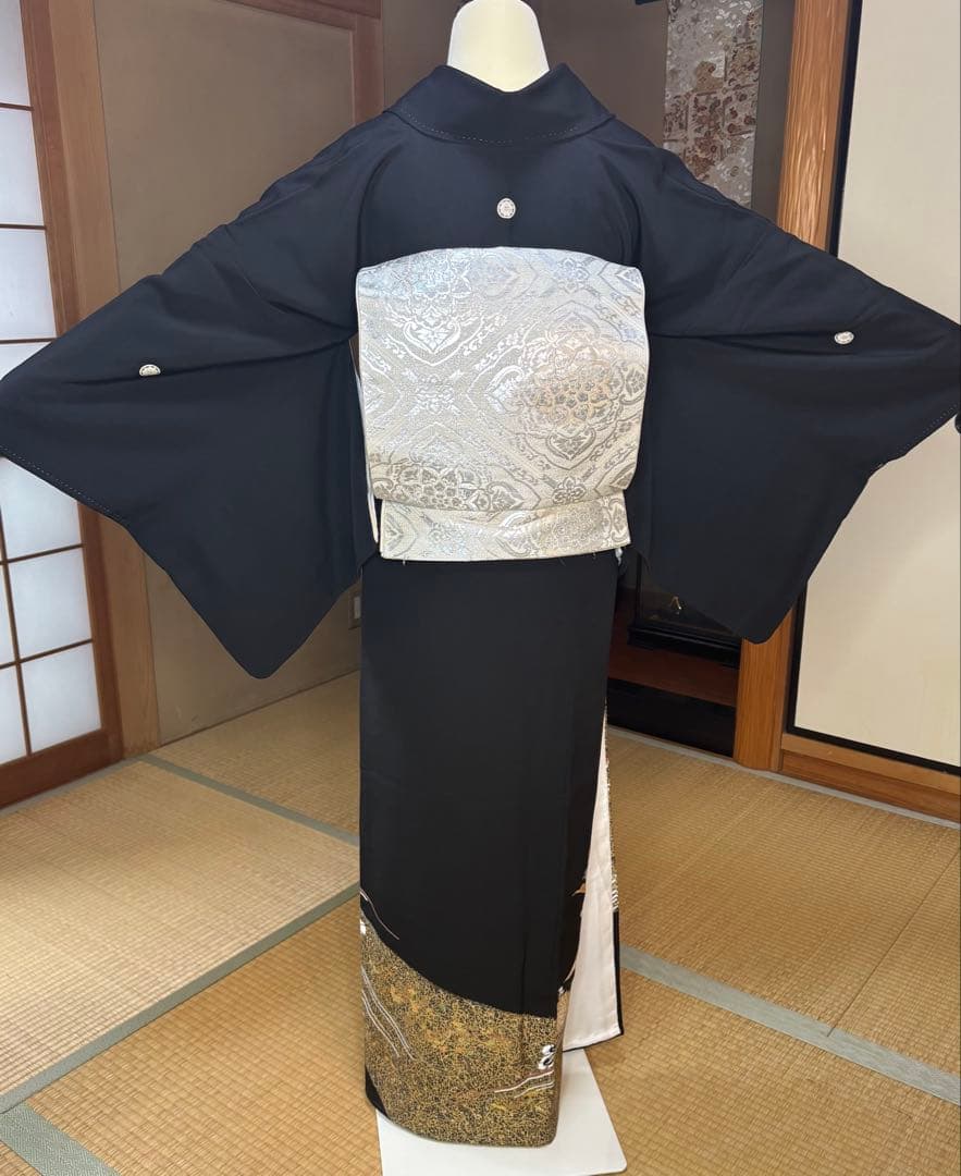 正絹豪華黒留袖6点フルセット 留袖　袋帯　帯締め帯揚げ　長襦袢　末広