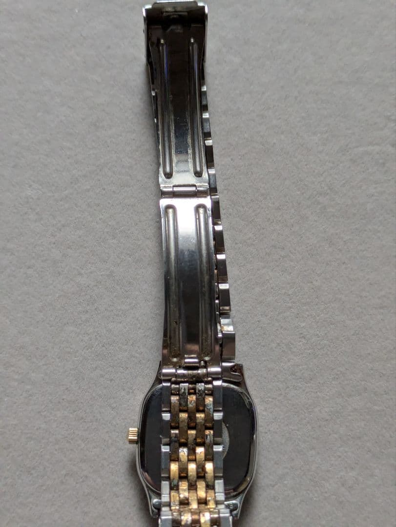 OMEGA クォーツ腕時計 ゴールド/シルバー　レディース　オメガ