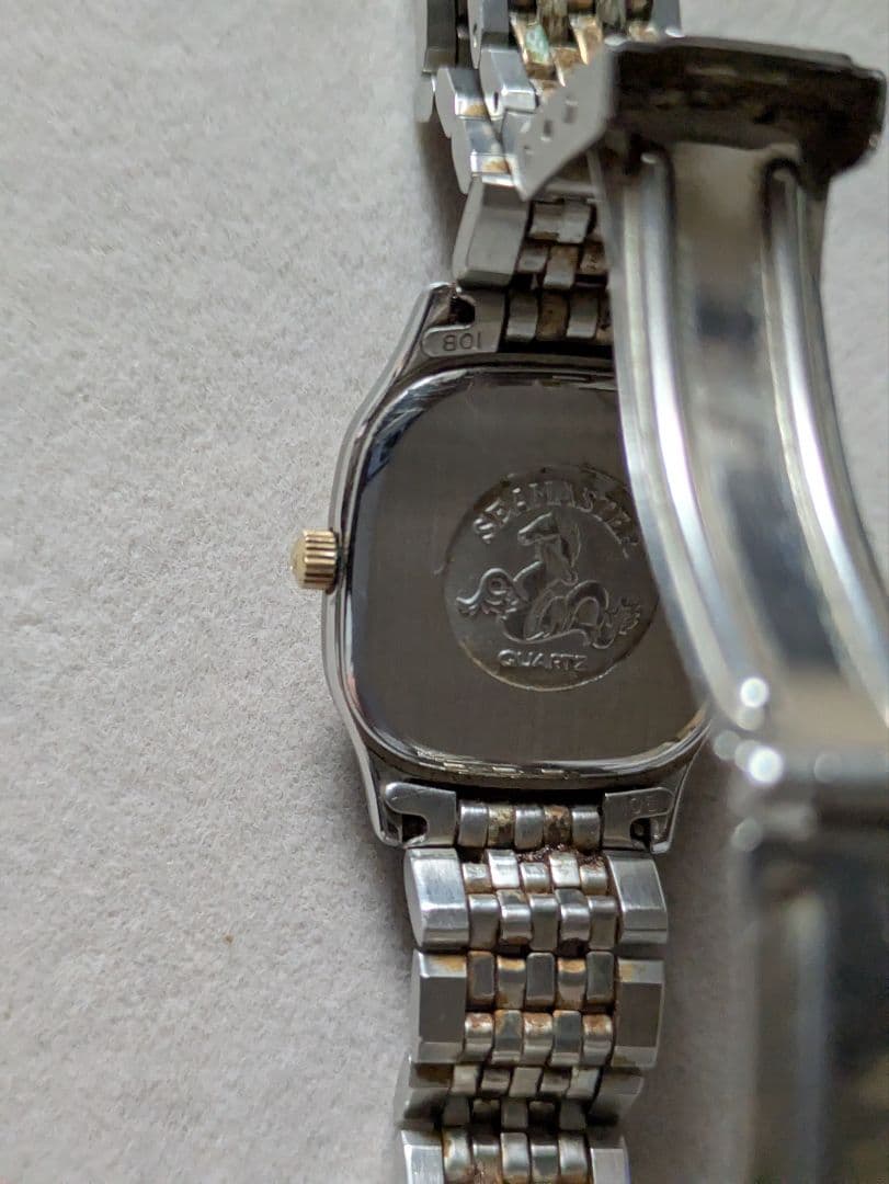 OMEGA クォーツ腕時計 ゴールド/シルバー　レディース　オメガ