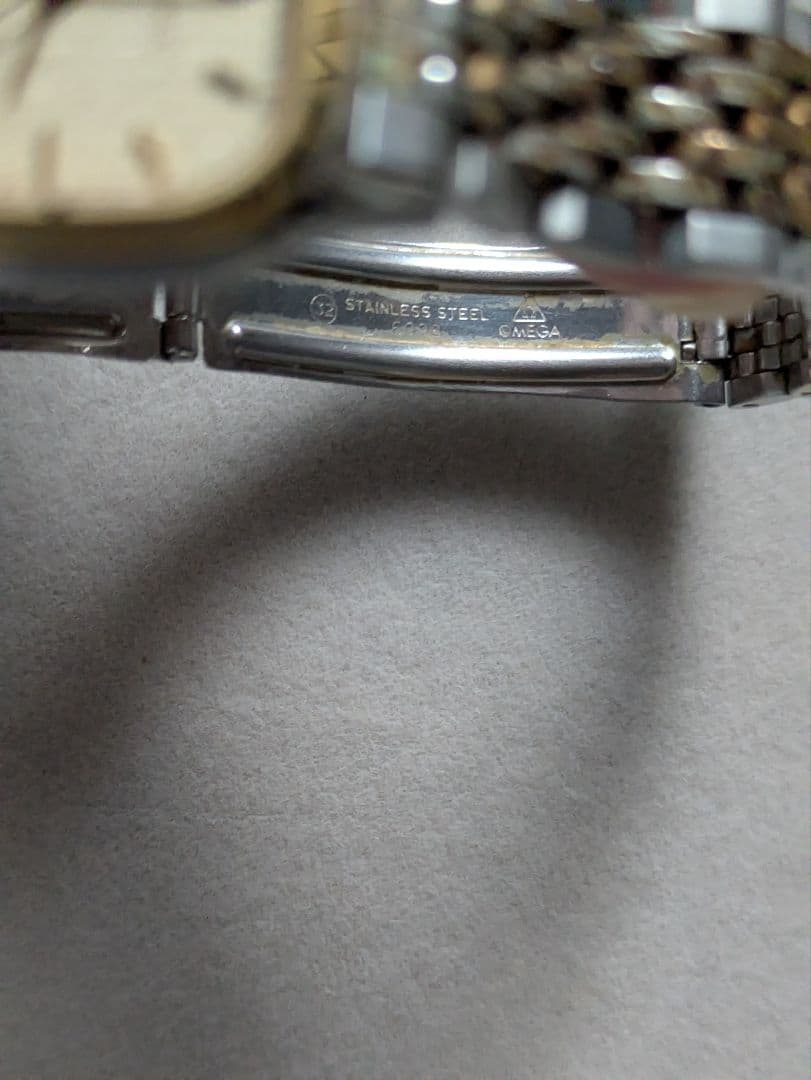 OMEGA クォーツ腕時計 ゴールド/シルバー　レディース　オメガ