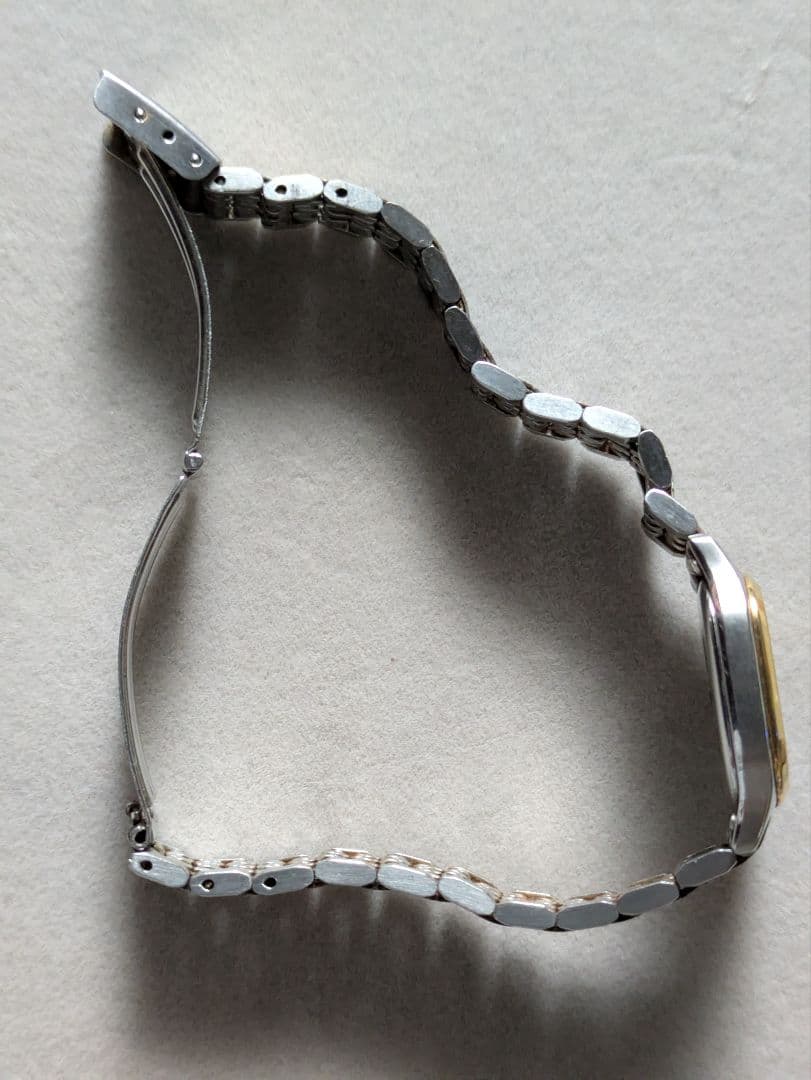 OMEGA クォーツ腕時計 ゴールド/シルバー　レディース　オメガ