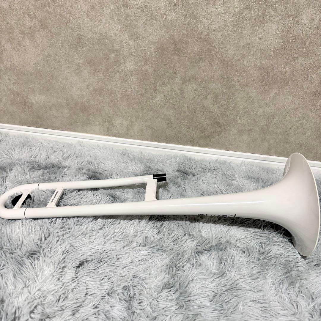 【極美品】ピーボーン ホワイトトロンボーン プラスチック