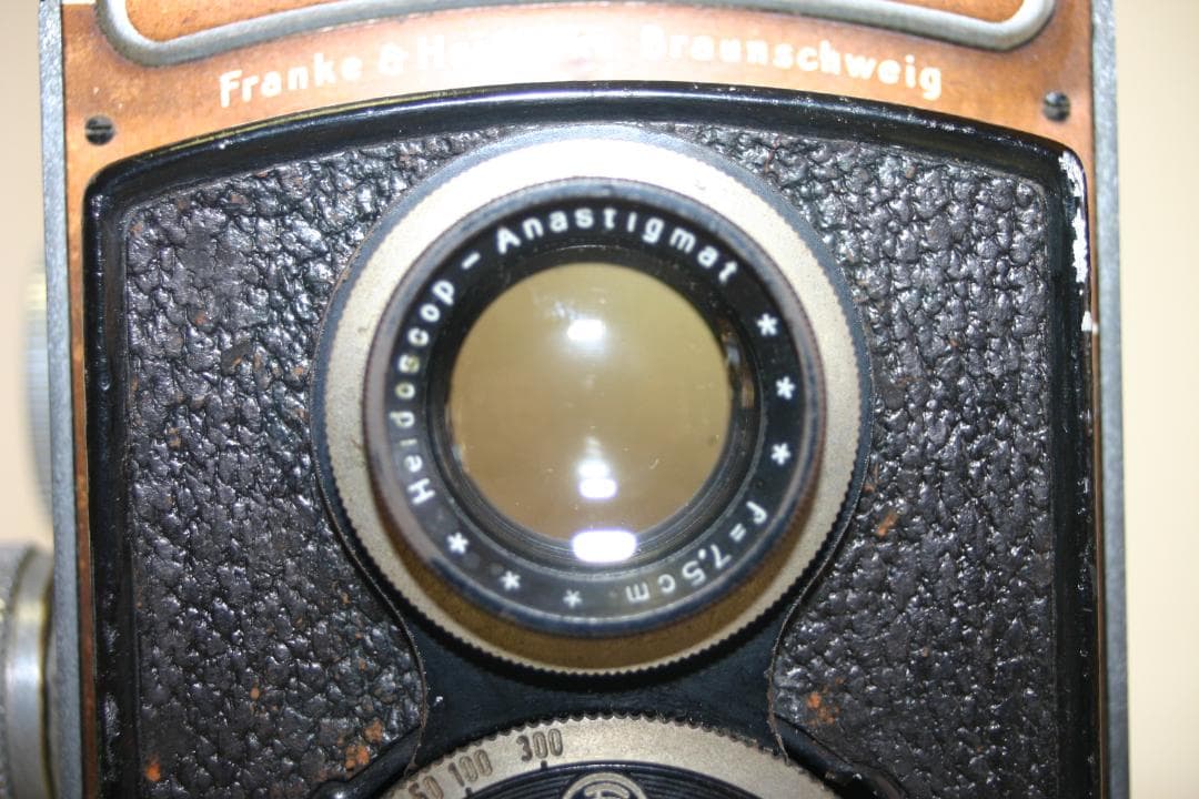 【ドイツ製二眼レフ可動品】ローライコードⅠa型ヴァージョン１（二眼-13）