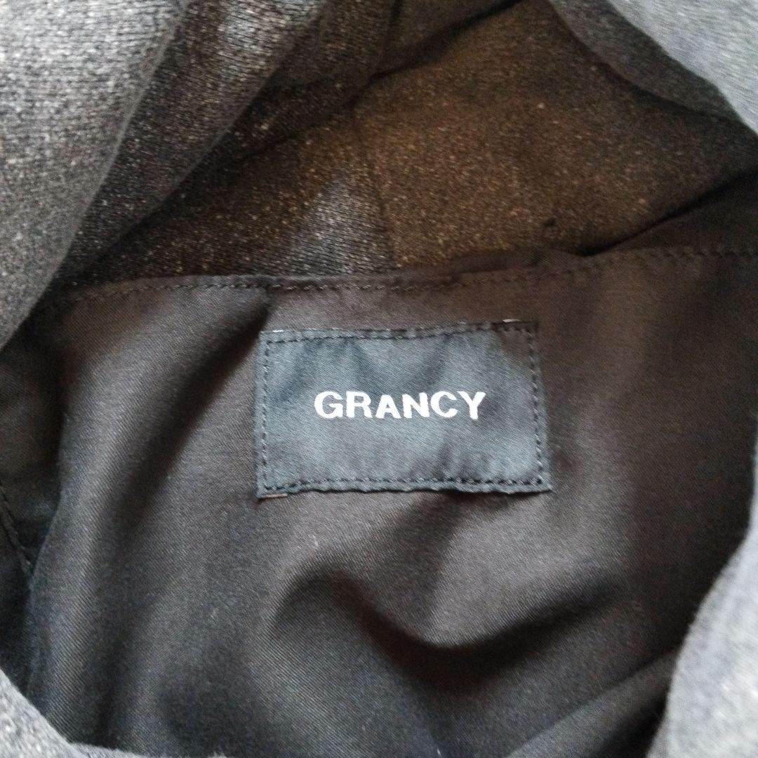 最終値下げ致しました　新品タグ付きGRANCY　フーディモチーフショルダーバッグ