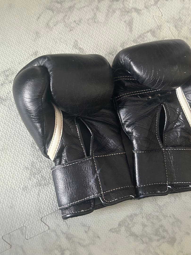 Winning 8オンスボクシンググローブ 黒