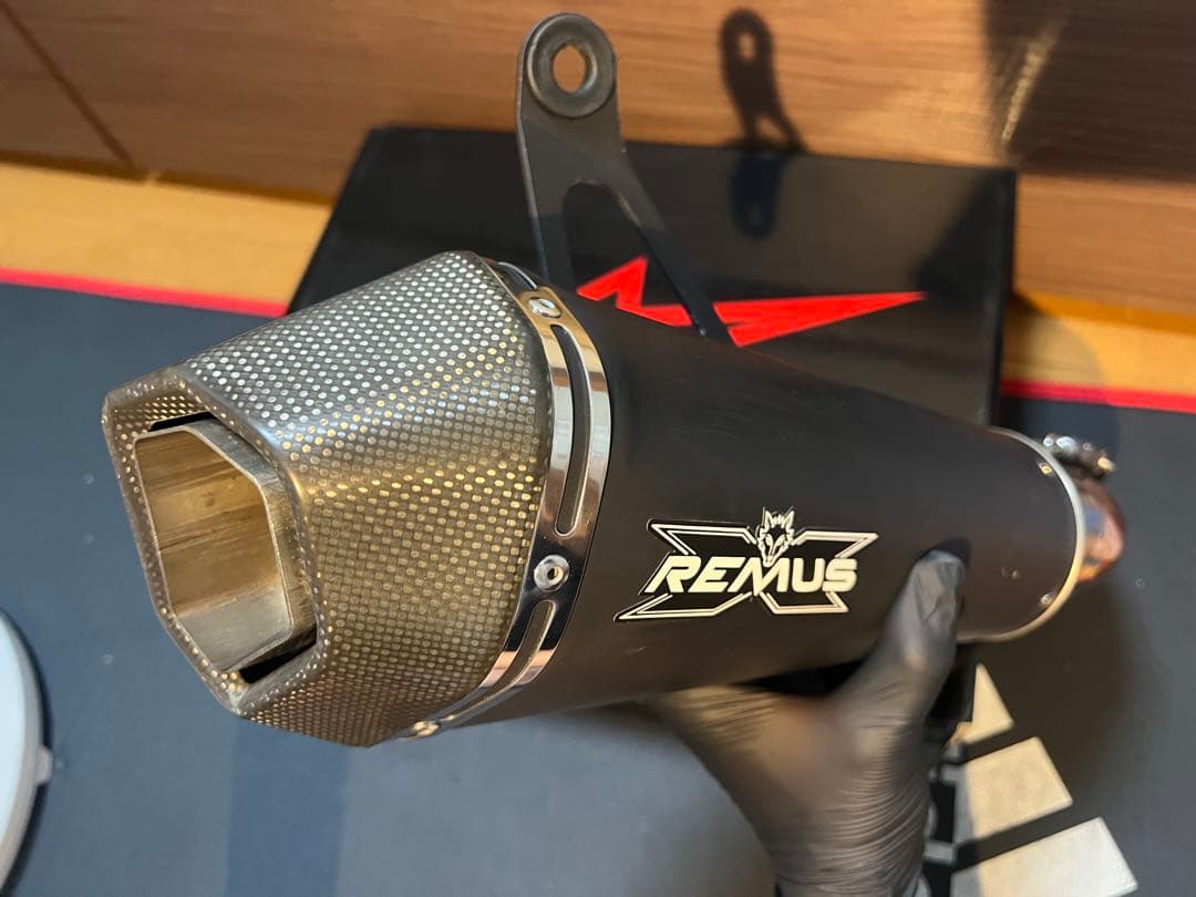 s1000rr REMUSマフラー