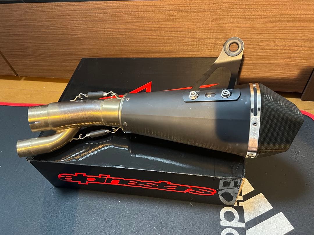 s1000rr REMUSマフラー