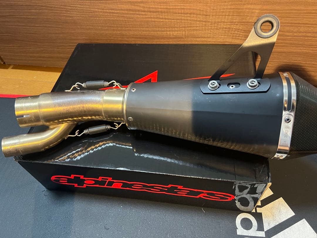 s1000rr REMUSマフラー