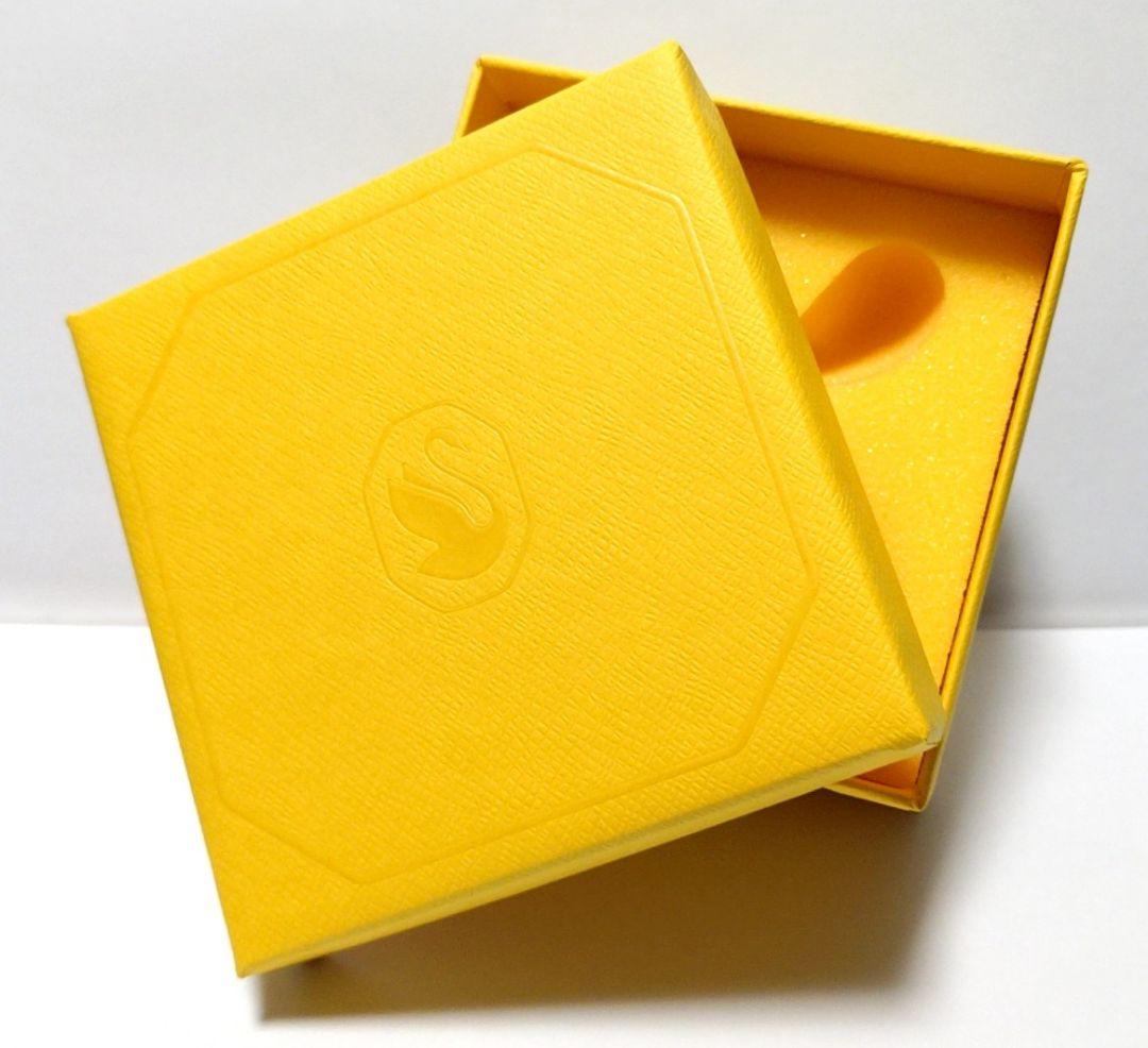 Swarovski Idyllia ラブバードとベリー