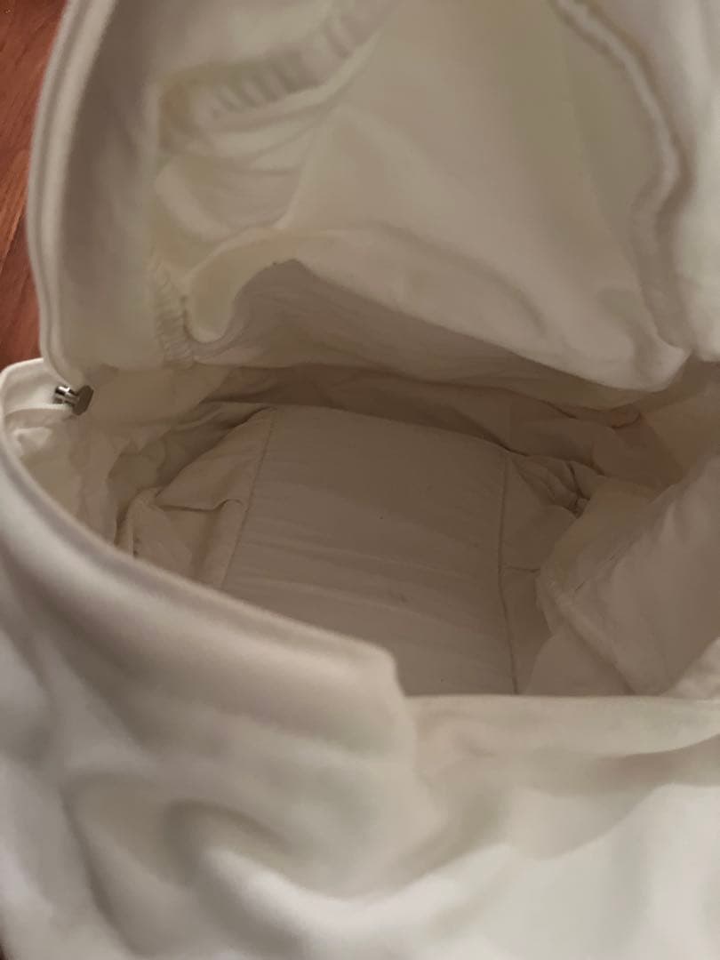 SUPREME シュプリーム　リュック　バックパック　白　キャンパス