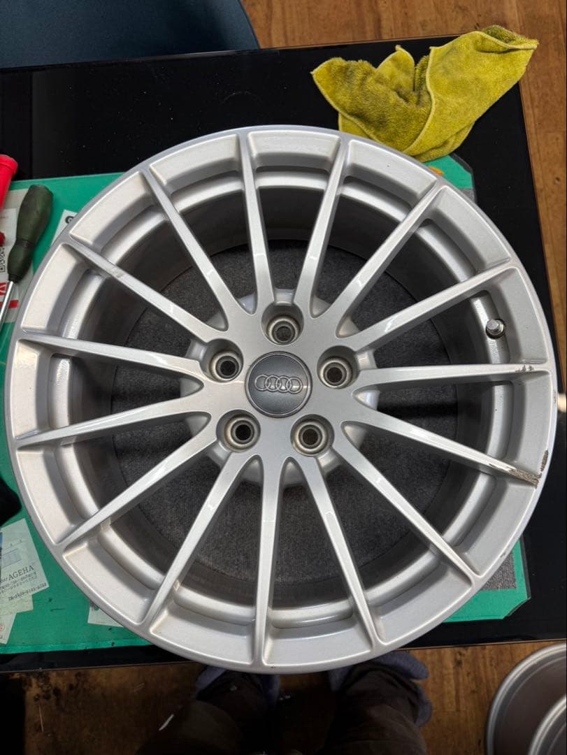 アウディ　Audi A4 A5 17インチ純正ホイール スポーク4本
