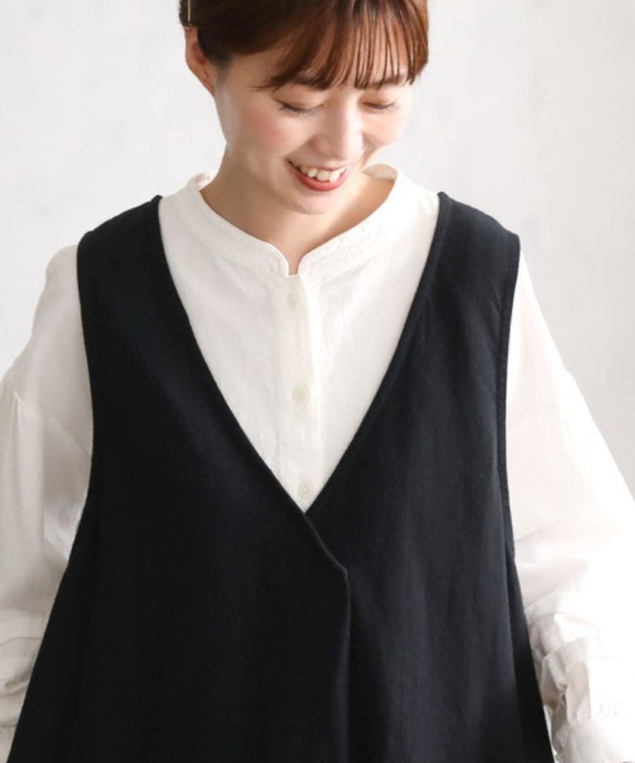 soulberry 新品　すっきり映えちゃう黒いワンピース