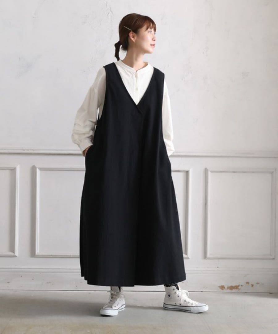 soulberry 新品　すっきり映えちゃう黒いワンピース